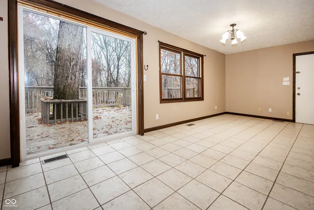 $339,900 | 7942 Continental Drive, Mooresville, IN 46158