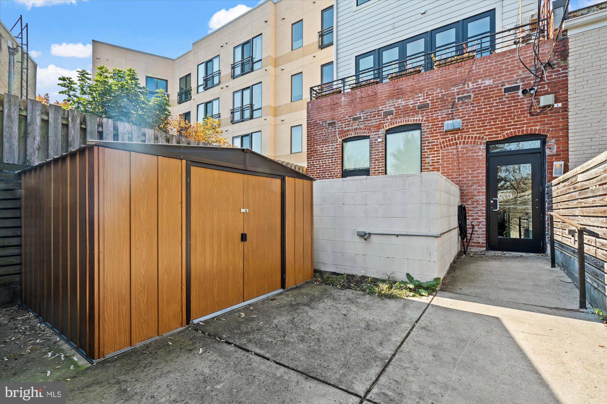 732 15th Street Southeast, Unit 6 Washington, DC 20003 - Photo 33 of 41