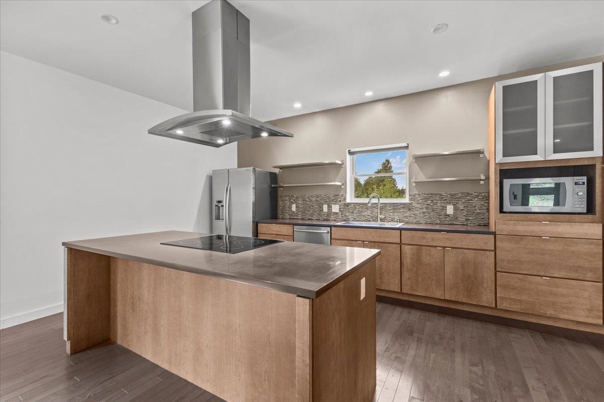 19 Balsam Circle Williston, VT 05495 - Photo 5 of 60