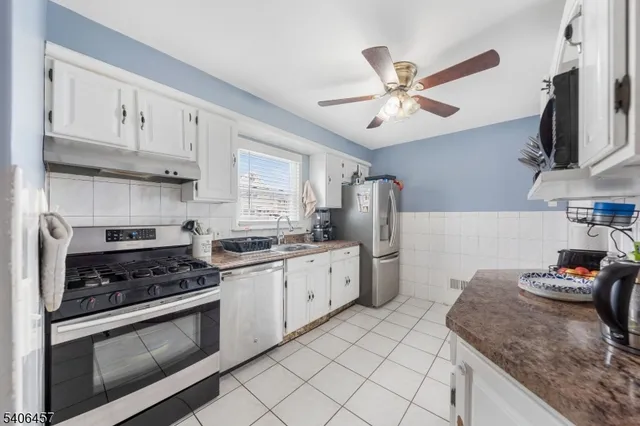 $499,000 | 291 Seaton Avenue, Unit 1, Roselle Park, NJ 07204