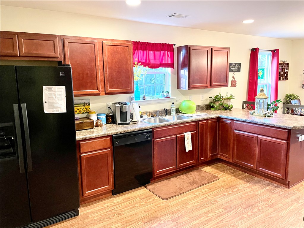 118 Belspring Lane Anderson, SC 29621 - Photo 8 of 34 Kitchen