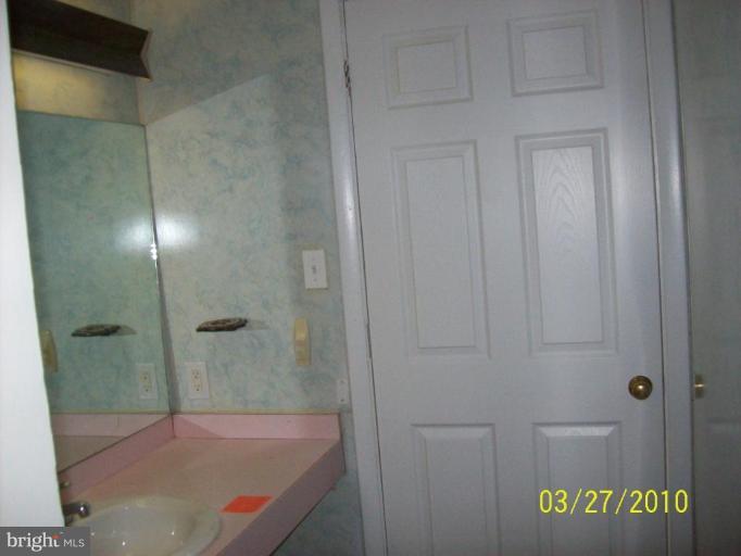 1206 West Riverview Road Fort Washington, MD 20744 - Photo 2 of 9 Bath #1