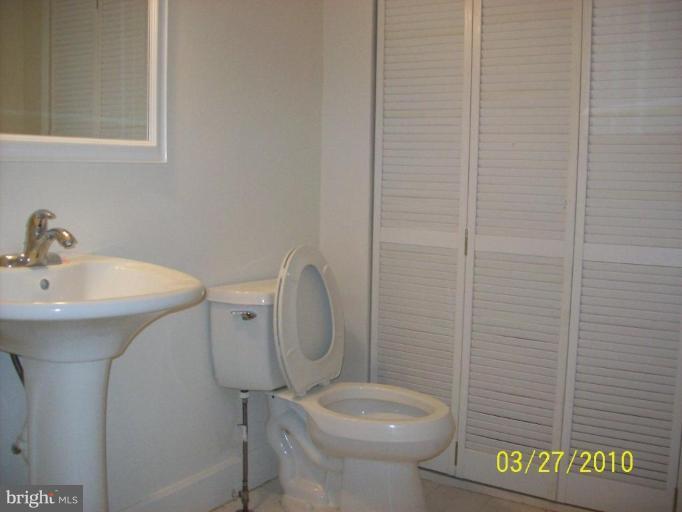 1206 West Riverview Road Fort Washington, MD 20744 - Photo 5 of 9 Half Bath 1
