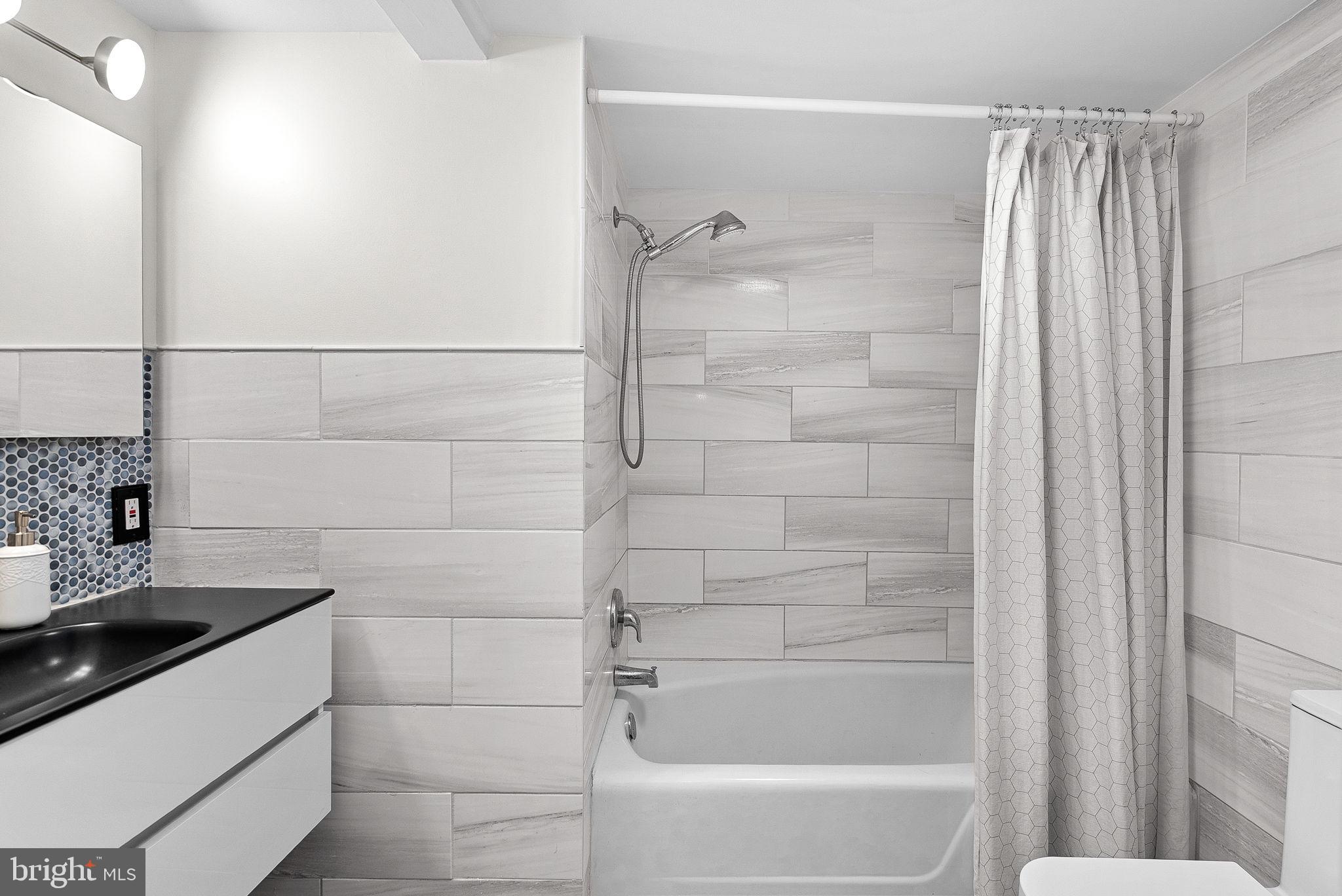 35121 Bloomfield Road Round Hill, VA 20141 - Photo 35 of 57 Custom Tile Full Bath #2 with Tub Shower