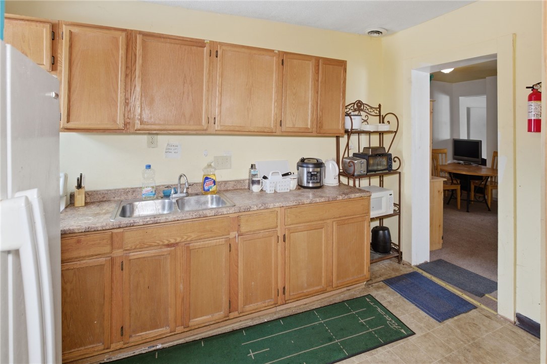 344 Mt Hope Avenue Rochester, NY 14620 - Photo 7 of 25