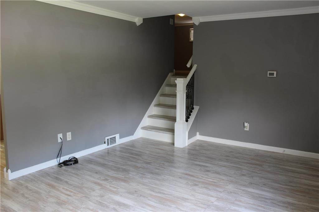 491 Lindsay Road Carnegie, PA 15106 - Photo 11 of 25 Gallery Image 11