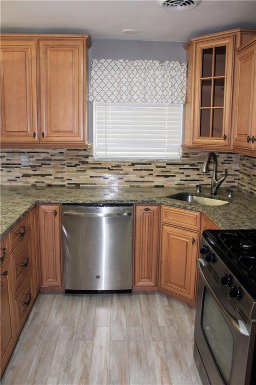 491 Lindsay Road Carnegie, PA 15106 - Photo 6 of 25 Gallery Image 6