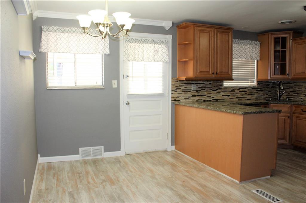 491 Lindsay Road Carnegie, PA 15106 - Photo 7 of 25 Gallery Image 7