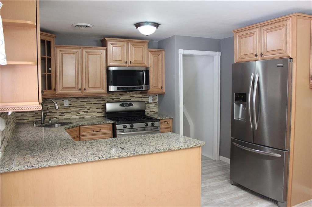 491 Lindsay Road Carnegie, PA 15106 - Photo 9 of 25 Gallery Image 9