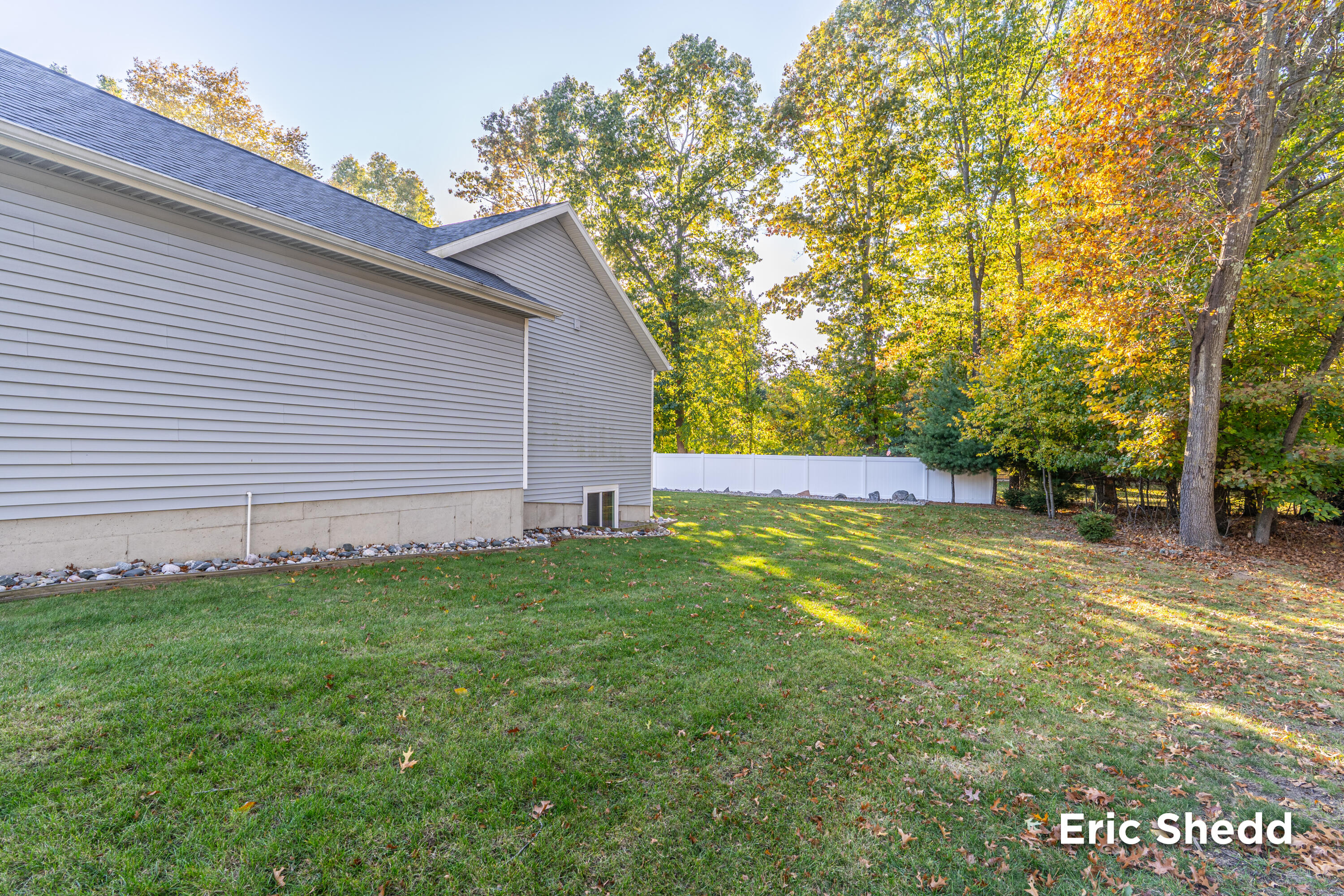 320 Caravan Road Norton Shores, MI 49441 - Photo 42 of 44 320-Caravan-Dr-39