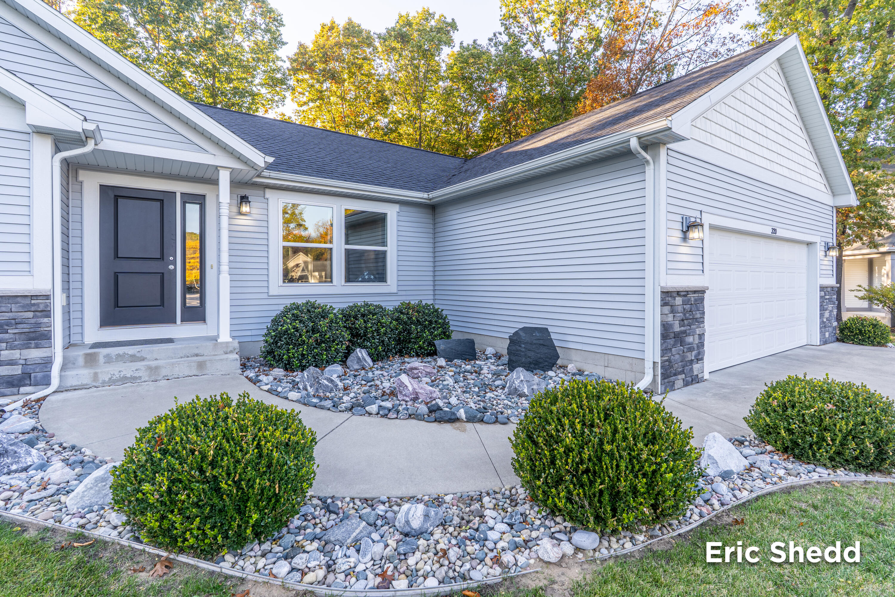 320 Caravan Road Norton Shores, MI 49441 - Photo 5 of 44 320-Caravan-Dr-5