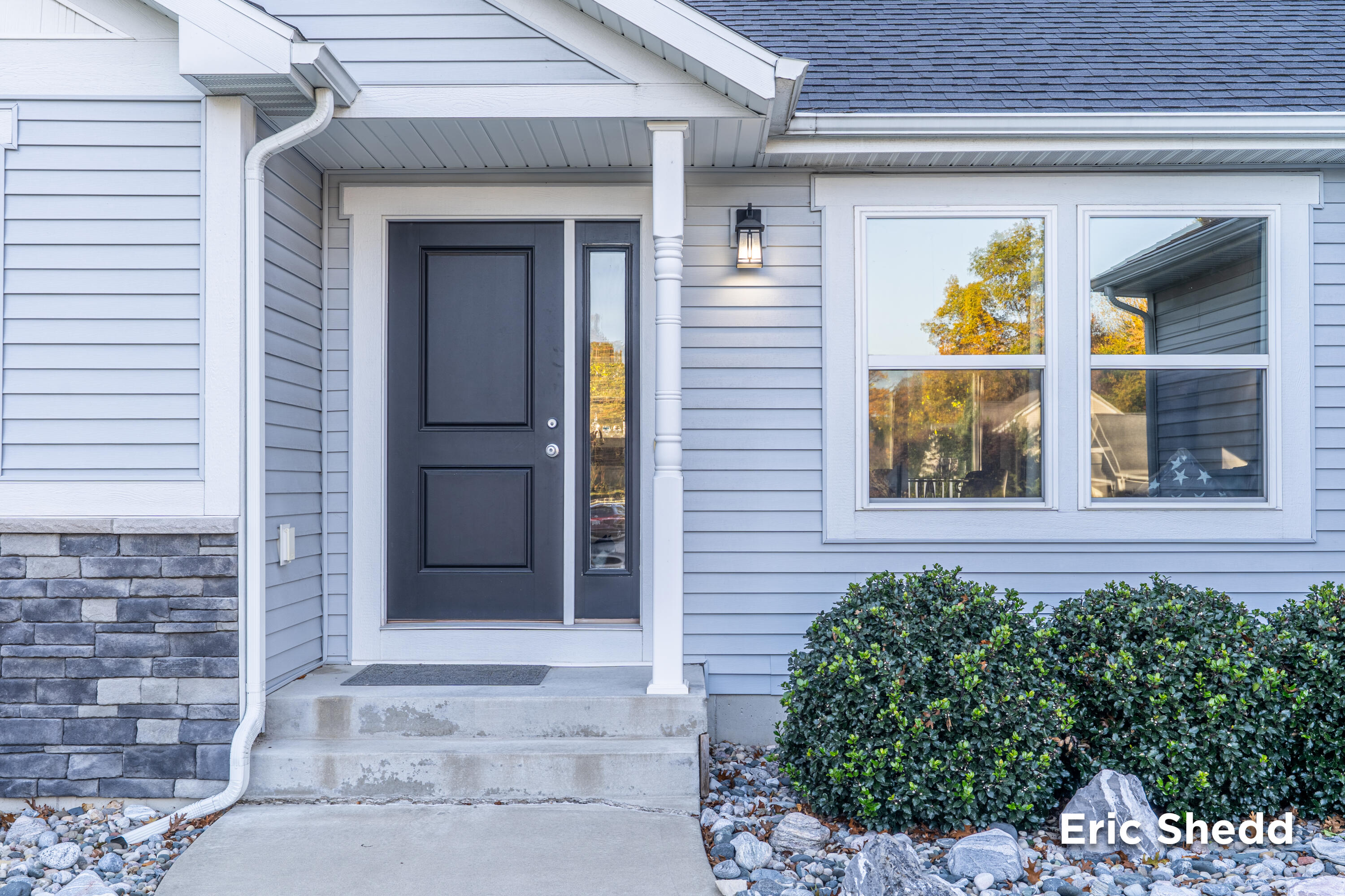 320 Caravan Road Norton Shores, MI 49441 - Photo 6 of 44 320-Caravan-Dr-6