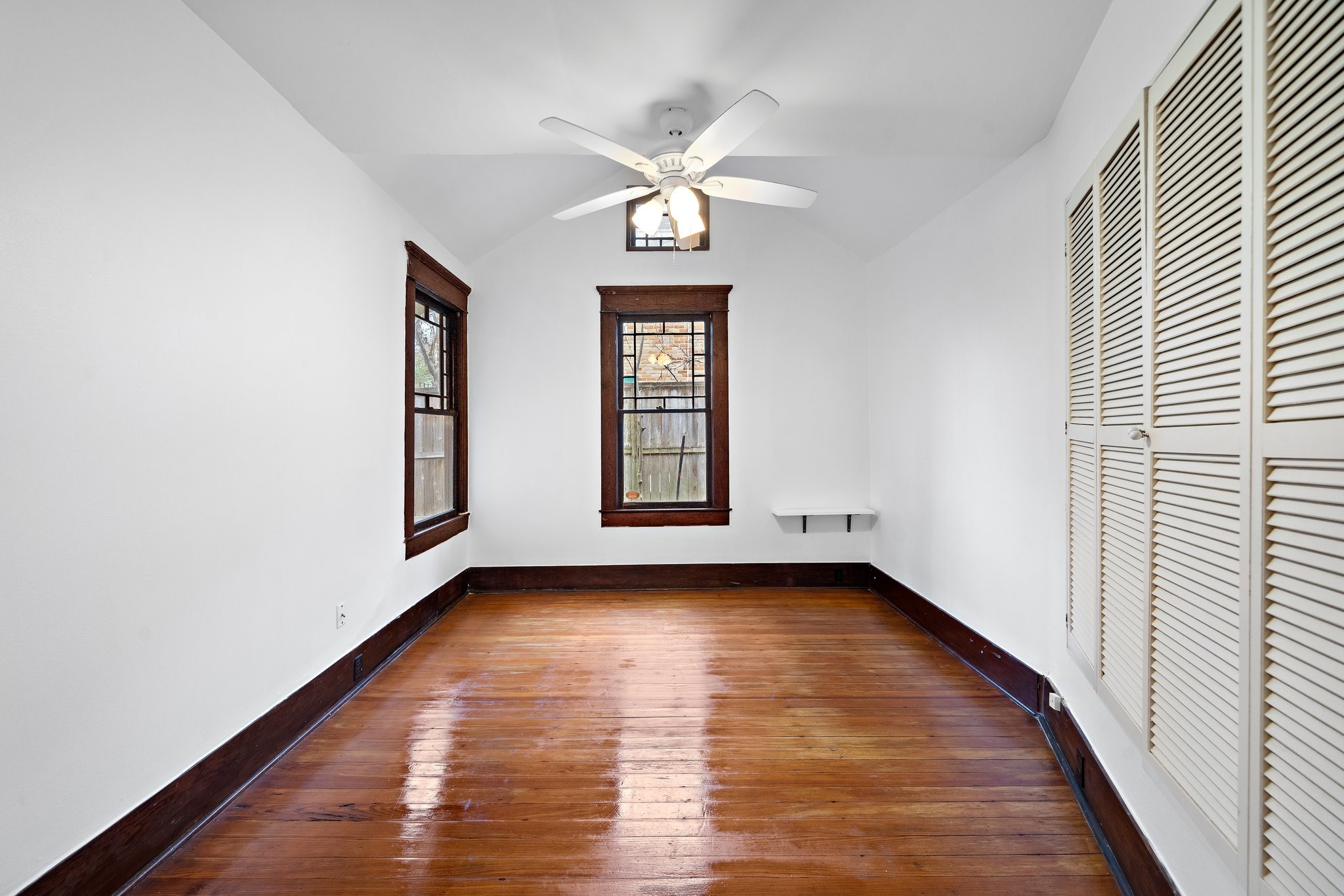 1517 Indiana Street Houston, TX 77006 - Photo 16 of 22