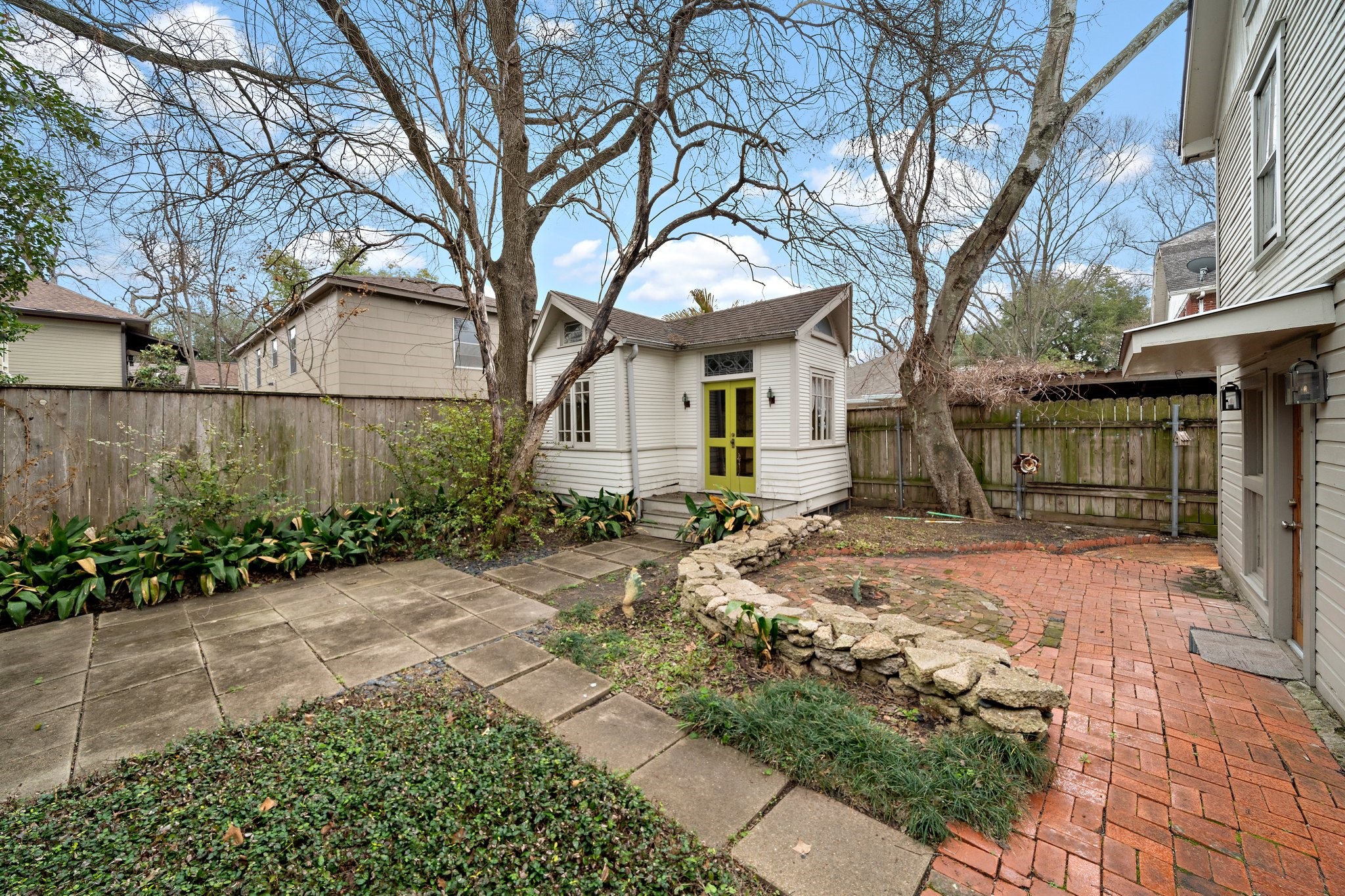 1517 Indiana Street Houston, TX 77006 - Photo 19 of 22