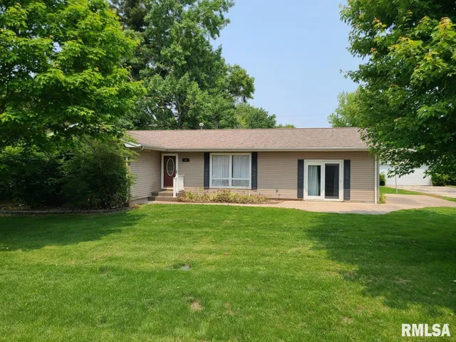 $220,999 | 202 5th Street, Matherville, IL 61263