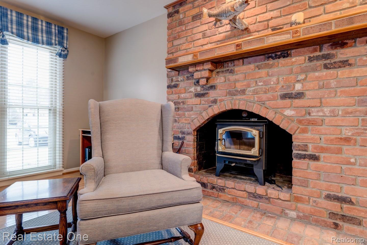 1190 Hathaway Rising Rochester, MI 48306 - Photo 14 of 30 DSC06180_1_2.jpg