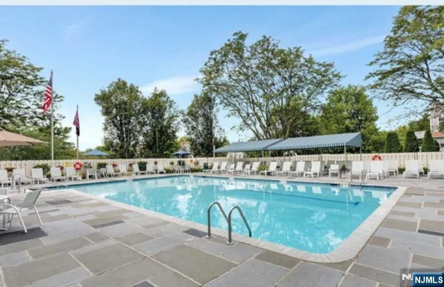 $2,975 | 4 Hedgerow Drive, Englewood, NJ 07631