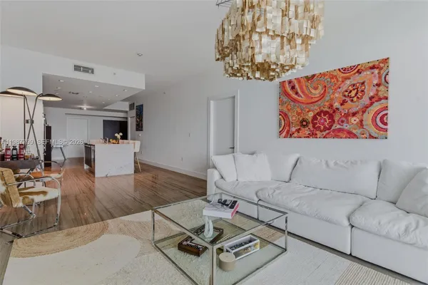 $1,480,000 | 900 Biscayne Boulevard, Unit 4308, Miami, FL 33132