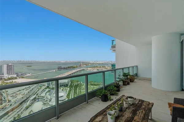 $1,480,000 | 900 Biscayne Boulevard, Unit 4308, Miami, FL 33132