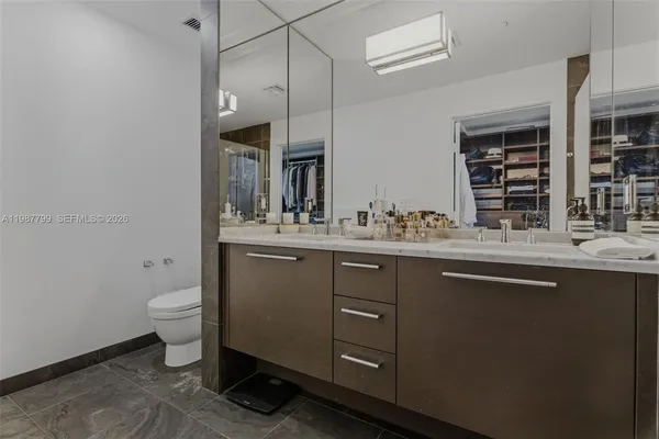 $1,480,000 | 900 Biscayne Boulevard, Unit 4308, Miami, FL 33132