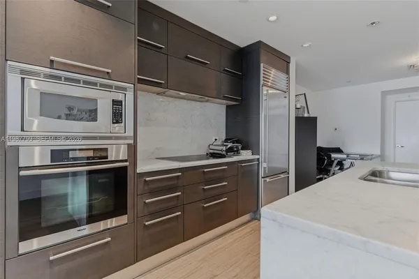 $1,480,000 | 900 Biscayne Boulevard, Unit 4308, Miami, FL 33132