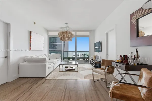 $1,480,000 | 900 Biscayne Boulevard, Unit 4308, Miami, FL 33132
