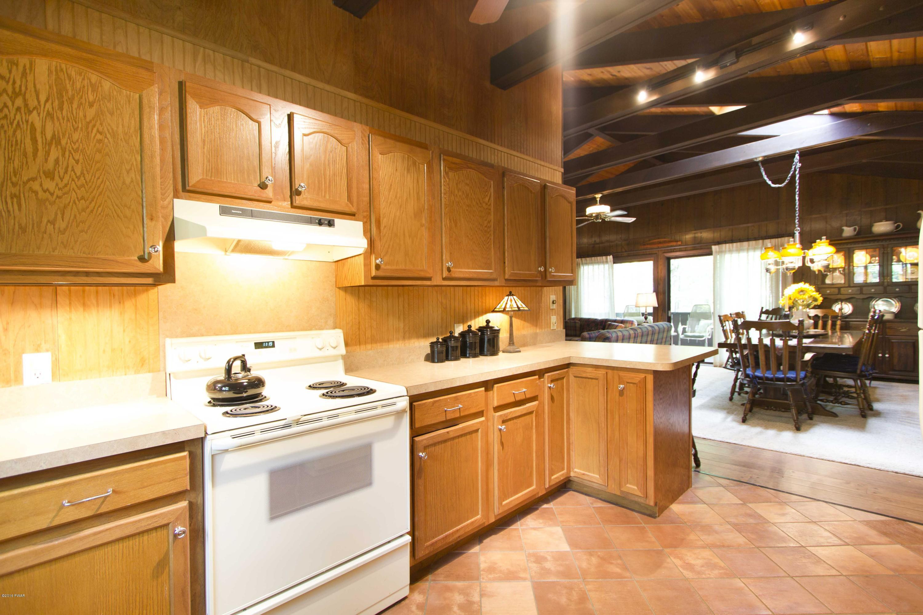 106 Eagle Crest Road Greentown, PA 18426 - Photo 12 of 33