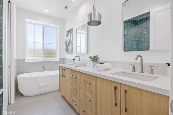 $1,699,000 | 2420 Ives Lane, Unit A, Redondo Beach, CA 90278