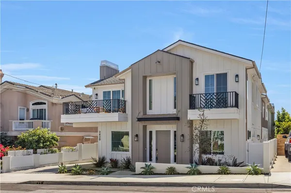 $1,699,000 | 2420 Ives Lane, Unit A, Redondo Beach, CA 90278