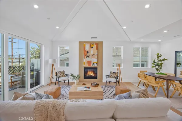 $1,699,000 | 2420 Ives Lane, Unit A, Redondo Beach, CA 90278