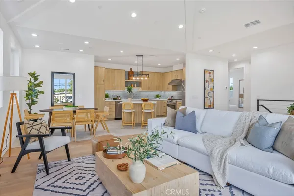 $1,699,000 | 2420 Ives Lane, Unit A, Redondo Beach, CA 90278