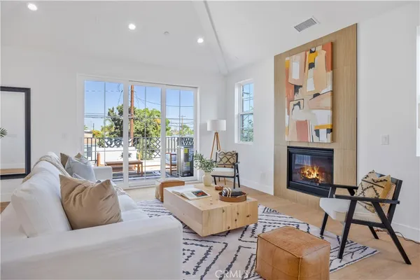$1,699,000 | 2420 Ives Lane, Unit A, Redondo Beach, CA 90278