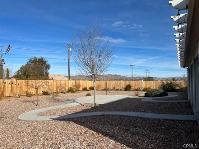 15542 Kiamichi Road Apple Valley, CA 92307 - Photo 34 of 39 a view of a yard