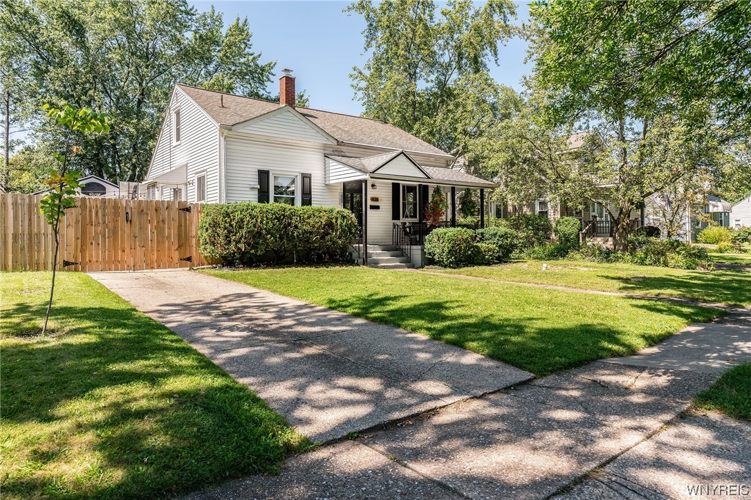  Introducing 436 Windermere Boulevard!