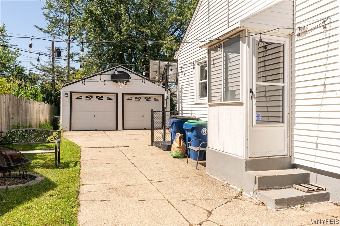 436 Windermere Boulevard Amherst, NY 14226 - Photo 28 of 32 2 Car Garage