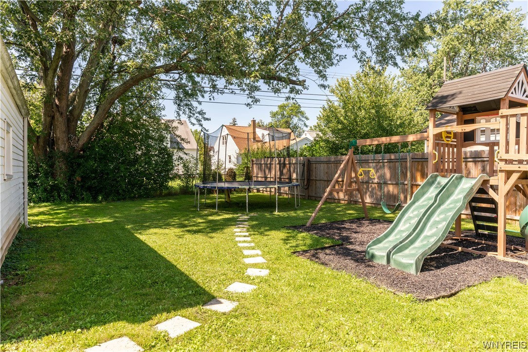 436 Windermere Boulevard Amherst, NY 14226 - Photo 29 of 32 Playset negotiable