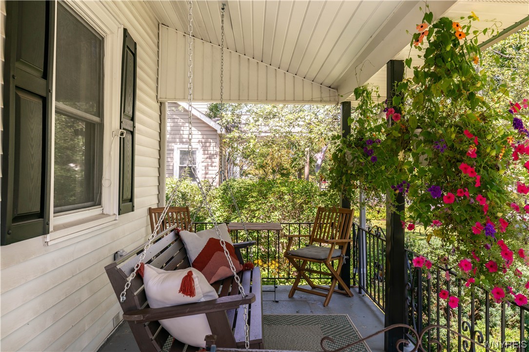 436 Windermere Boulevard Amherst, NY 14226 - Photo 4 of 32