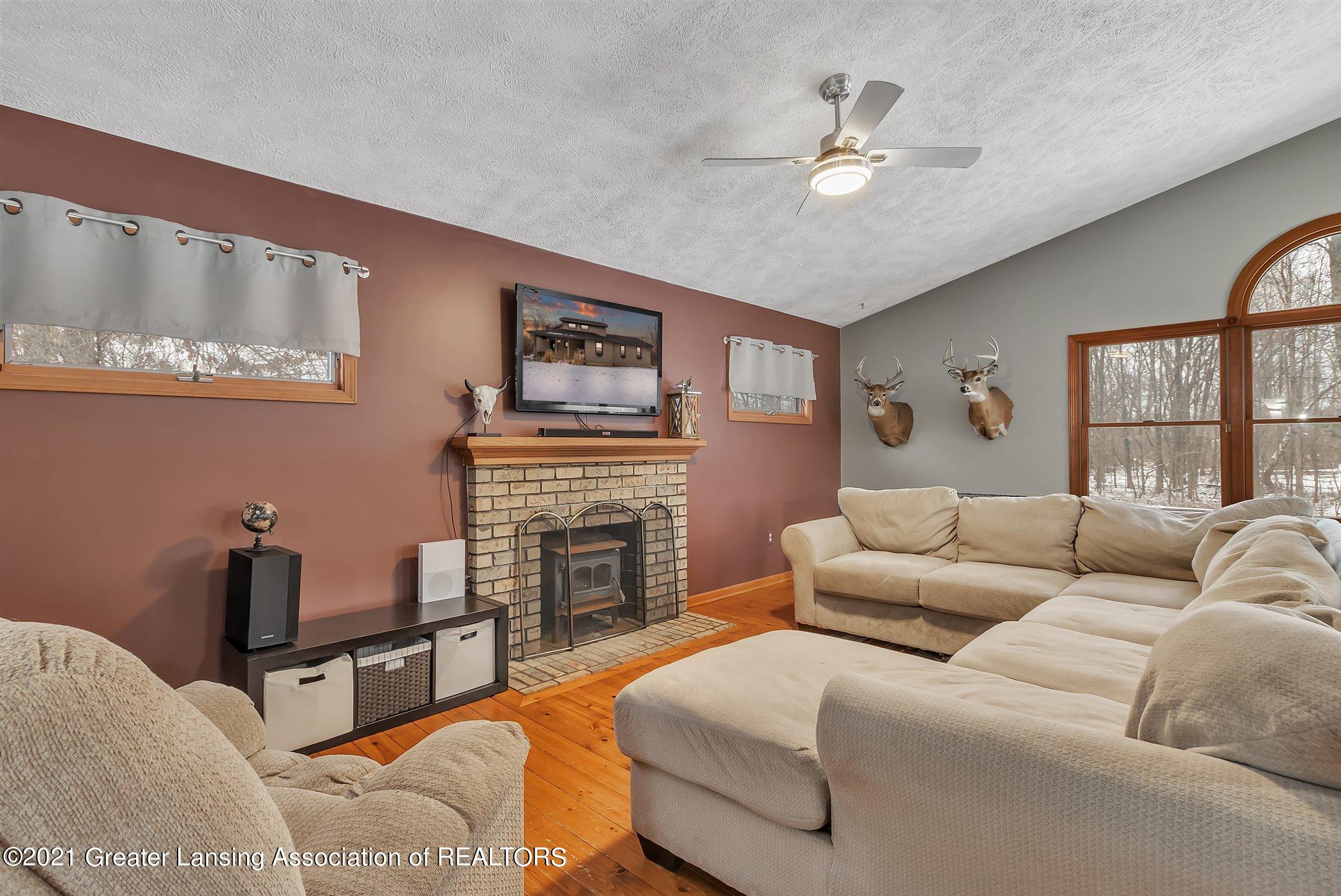 12371 Lansing Road Durand, MI 48429 - Photo 8 of 45 08-12371 Lansing Rd-Windowstill Rea