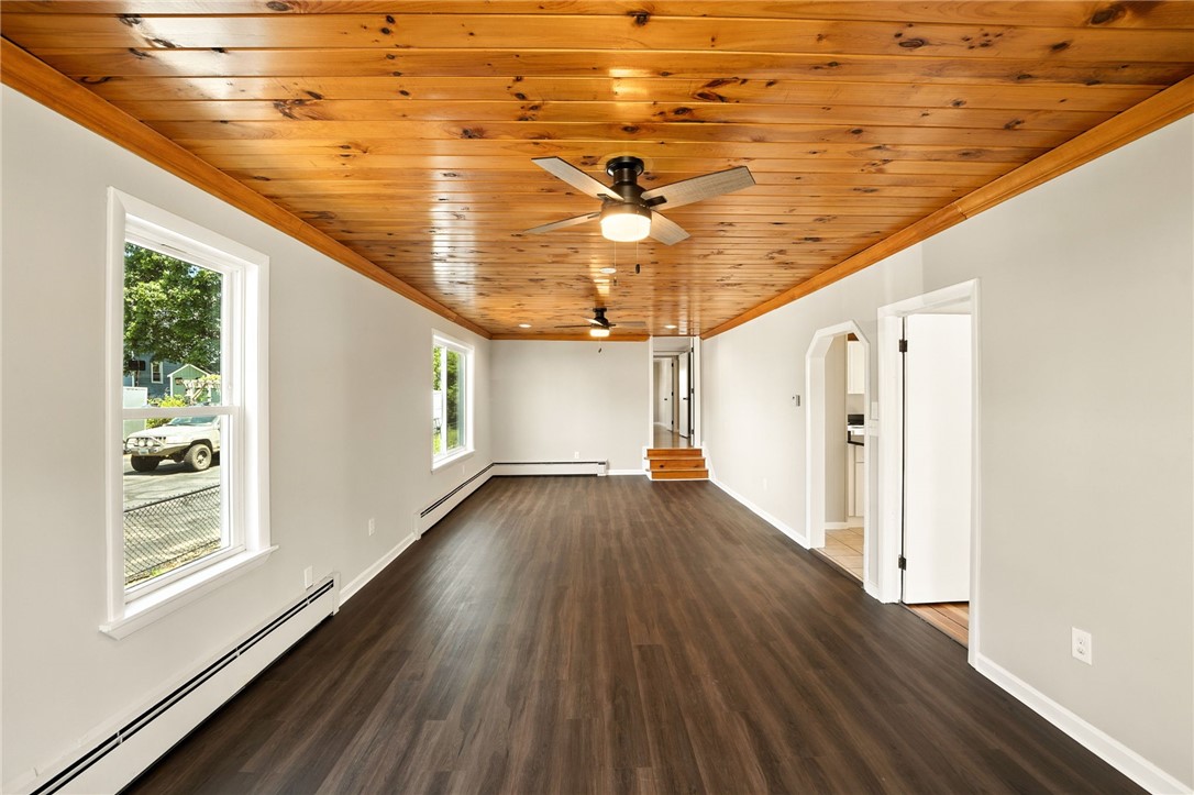 32 Jackson Street Woonsocket, RI 02895 - Photo 3 of 23