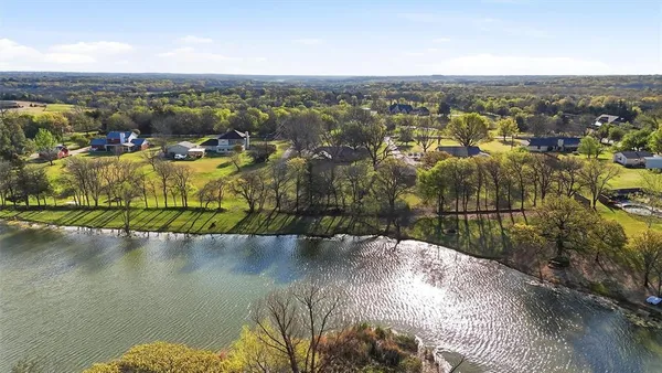 $350,000 | 1273 Preston Road, Denison, TX 75020