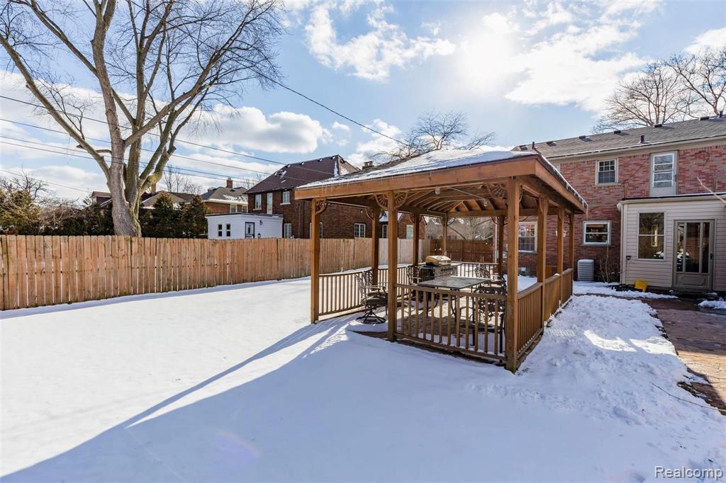1442 Devonshire Road Grosse Pointe Park, MI 48230 - Photo 40 of 48