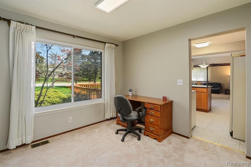 691 Abbey Court Rochester Hills, MI 48307 - Photo 15 of 39