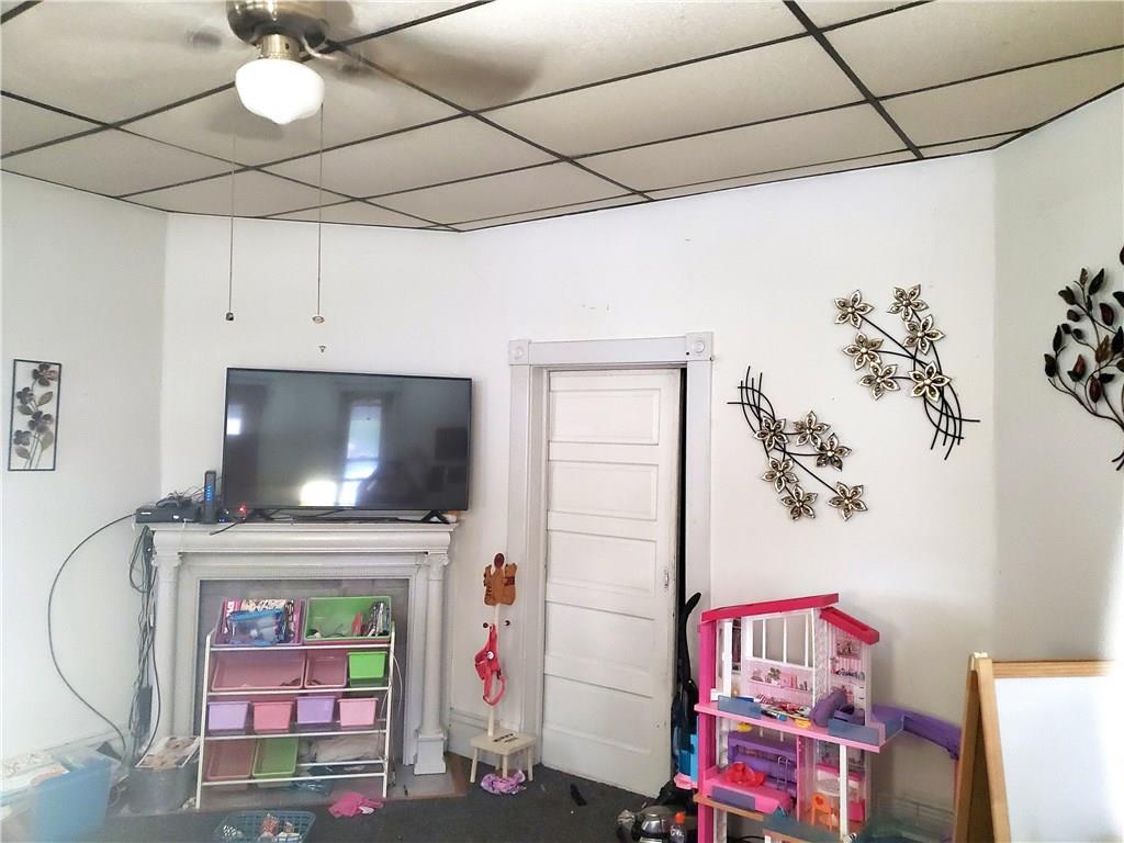 320 2nd Street Butler, PA 16001 - Photo 19 of 23 bottom unit living room