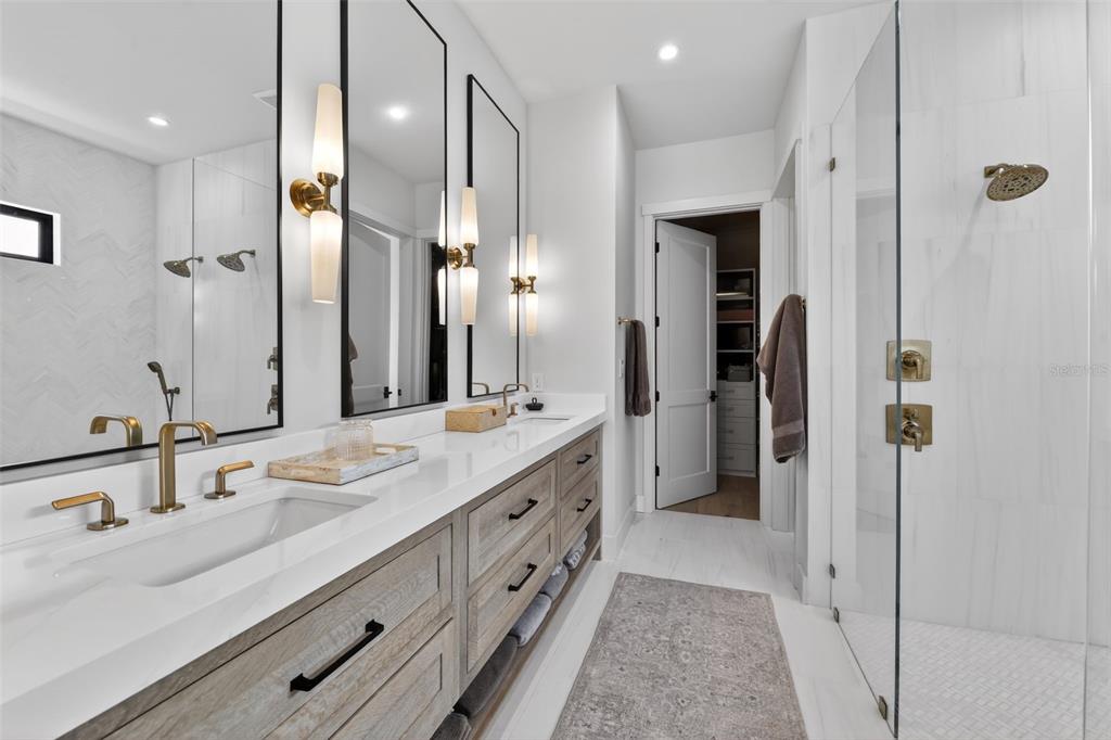 2311 Grove Street Sarasota, FL 34239 - Photo 12 of 20