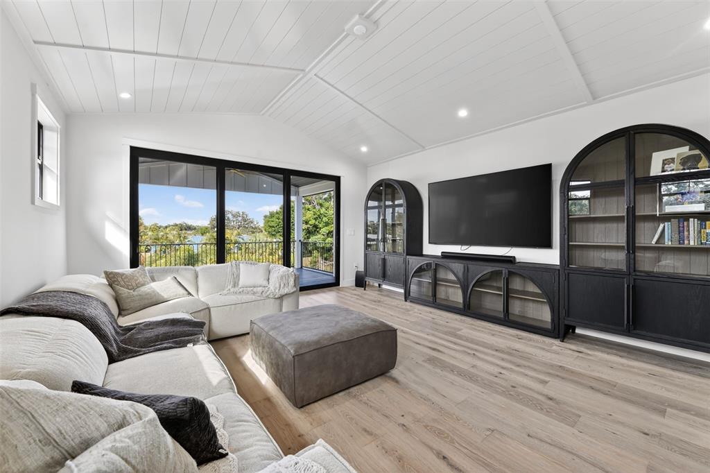 2311 Grove Street Sarasota, FL 34239 - Photo 13 of 20