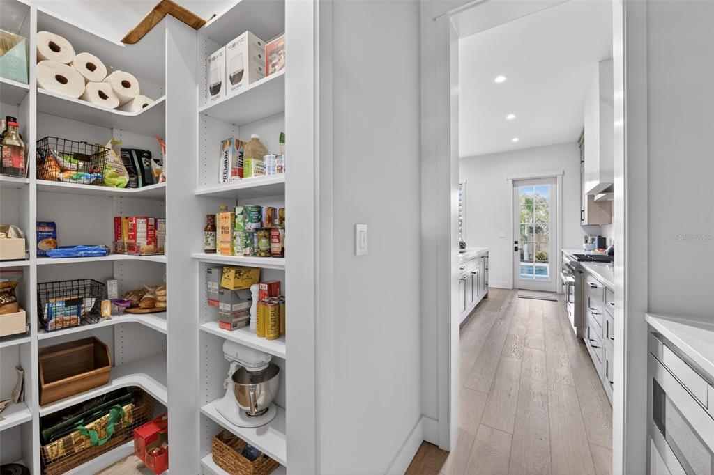 2311 Grove Street Sarasota, FL 34239 - Photo 10 of 20