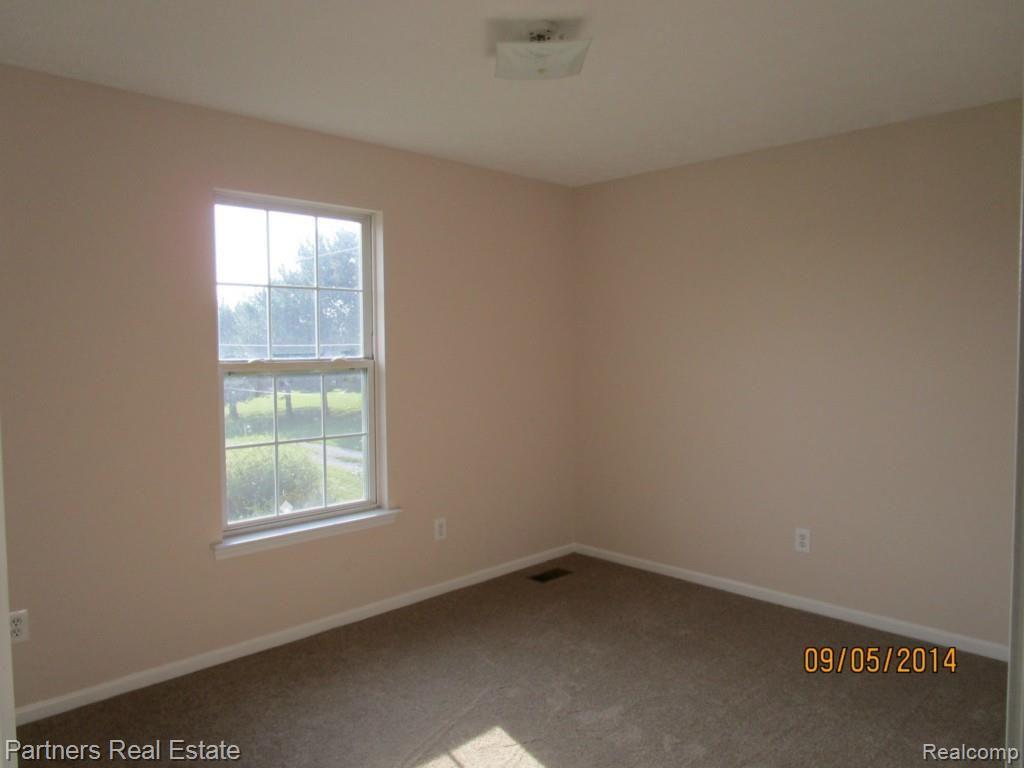 2178 Fowlerville Road Fowlerville, MI 48836 - Photo 8 of 17 IMG_1417.jpg