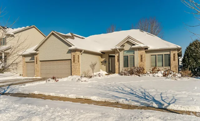 $550,000 | 3057 Scanlan Lane Northeast, Rochester, MN 55906