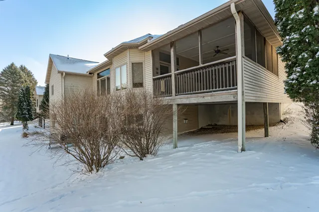 $550,000 | 3057 Scanlan Lane Northeast, Rochester, MN 55906