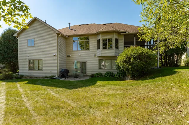 $550,000 | 3057 Scanlan Lane Northeast, Rochester, MN 55906